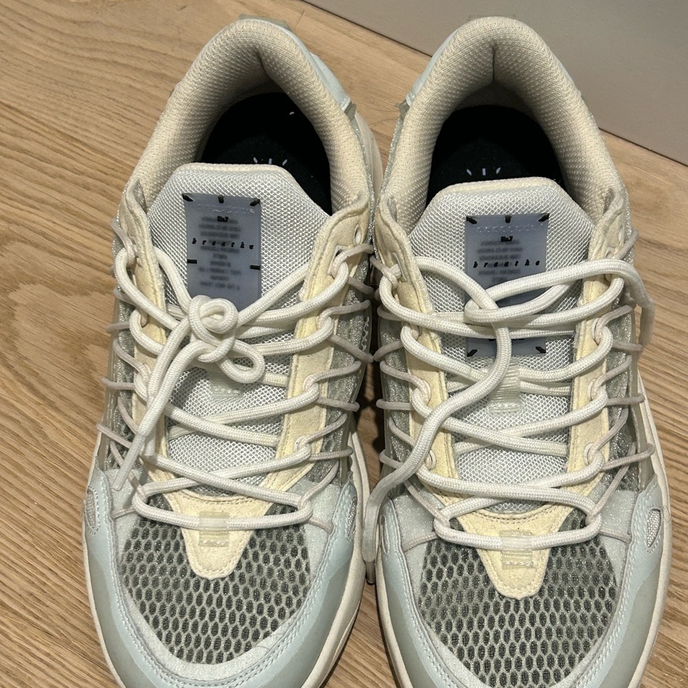 McQ by Alexander McQueen Gray and Cream Sneakers
